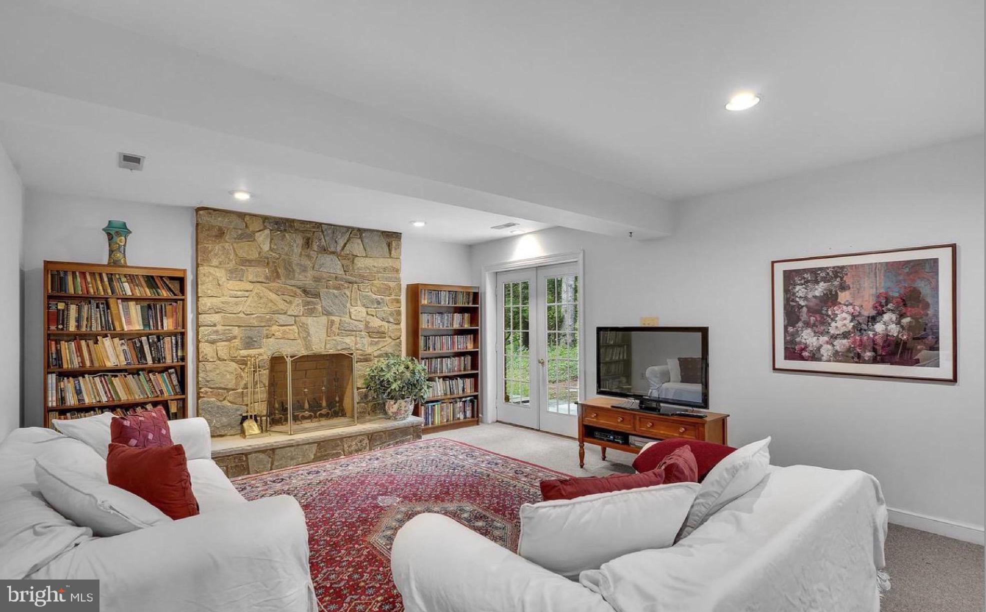 10700 Hunters Run Court Vienna, VA 22181 - Photo 25 of 58