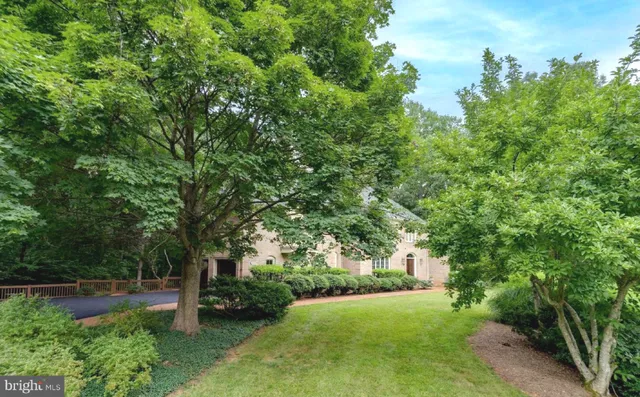 $5,990 | 10700 Hunters Run Court, Vienna, VA 22181