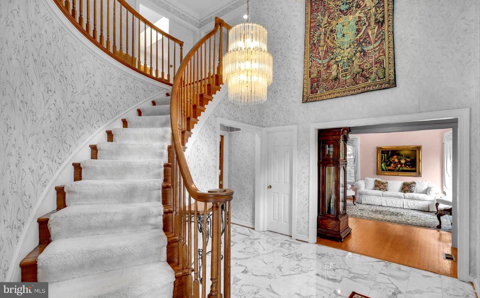 10700 Hunters Run Court Vienna, VA 22181 - Photo 5 of 58