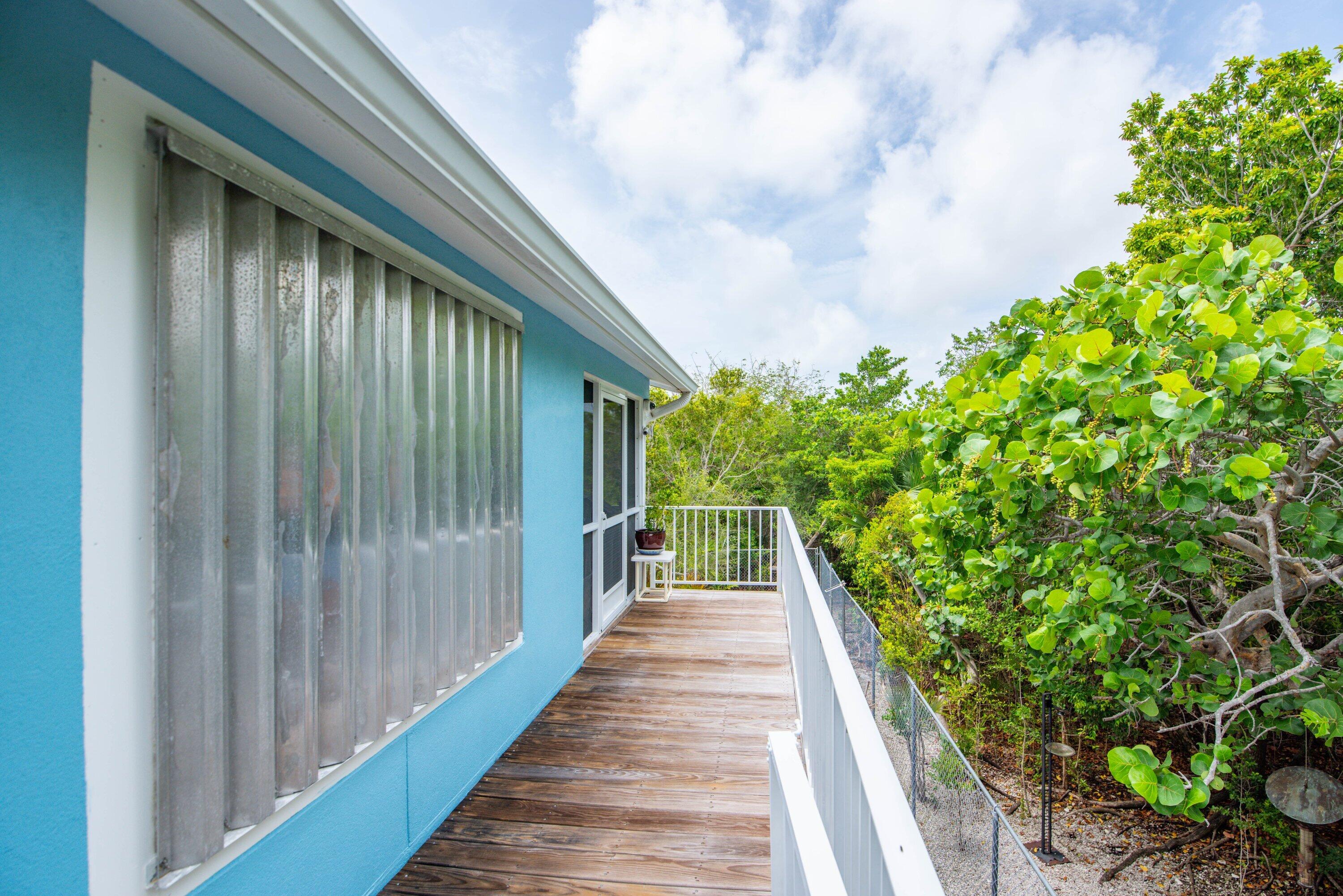 28212 Gato Road Summerland Key, FL 33042 - Photo 29 of 35 016-28212GatoRoad-LTK panels