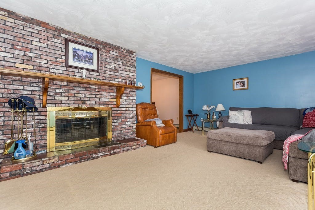 15 Pennacook Road Tewksbury, MA 01876 - Photo 3 of 17 Gallery Image 3
