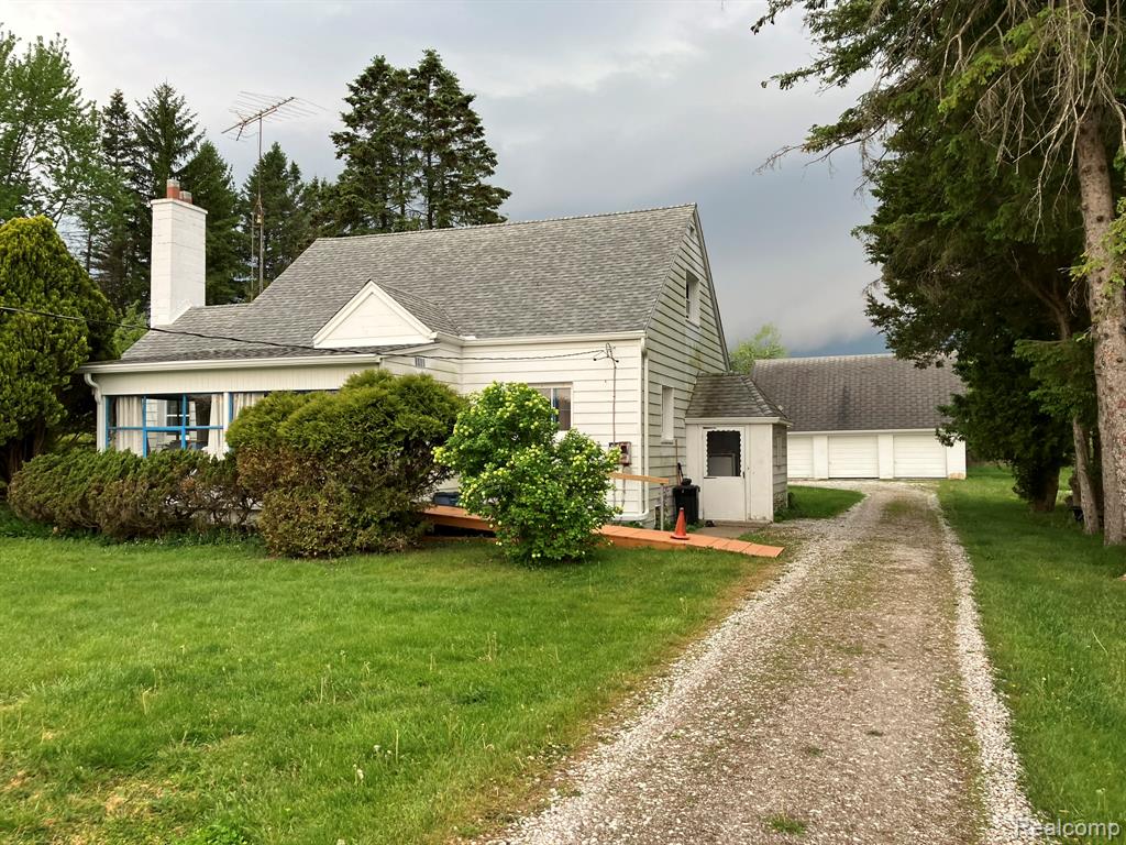 5893 Cribbins Road Avoca, MI 48006 - Photo 2 of 27