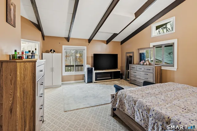 $449,900 | 39 Inchcliffe Drive, Ledyard, CT 06335