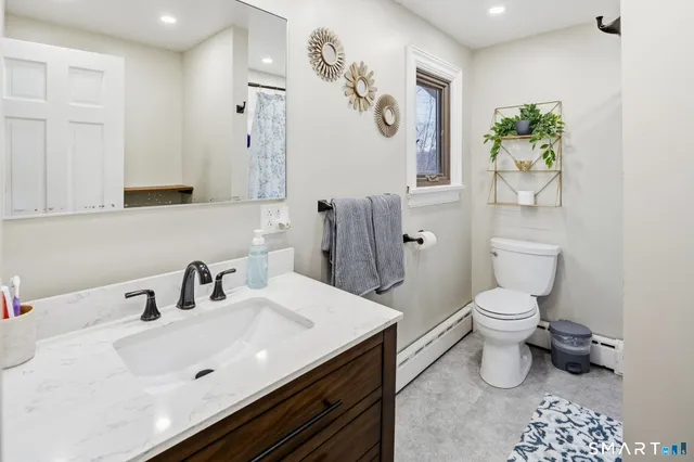 $449,900 | 39 Inchcliffe Drive, Ledyard, CT 06335