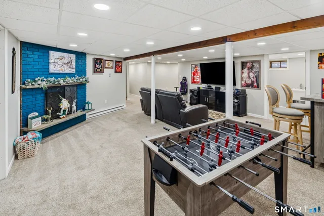 $449,900 | 39 Inchcliffe Drive, Ledyard, CT 06335