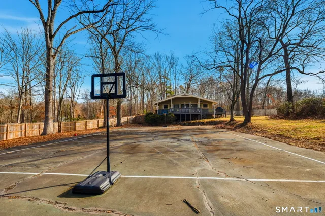 $449,900 | 39 Inchcliffe Drive, Ledyard, CT 06335