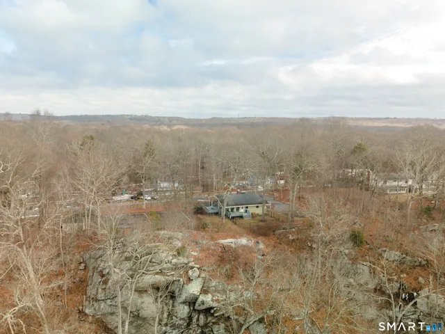 $449,900 | 39 Inchcliffe Drive, Ledyard, CT 06335