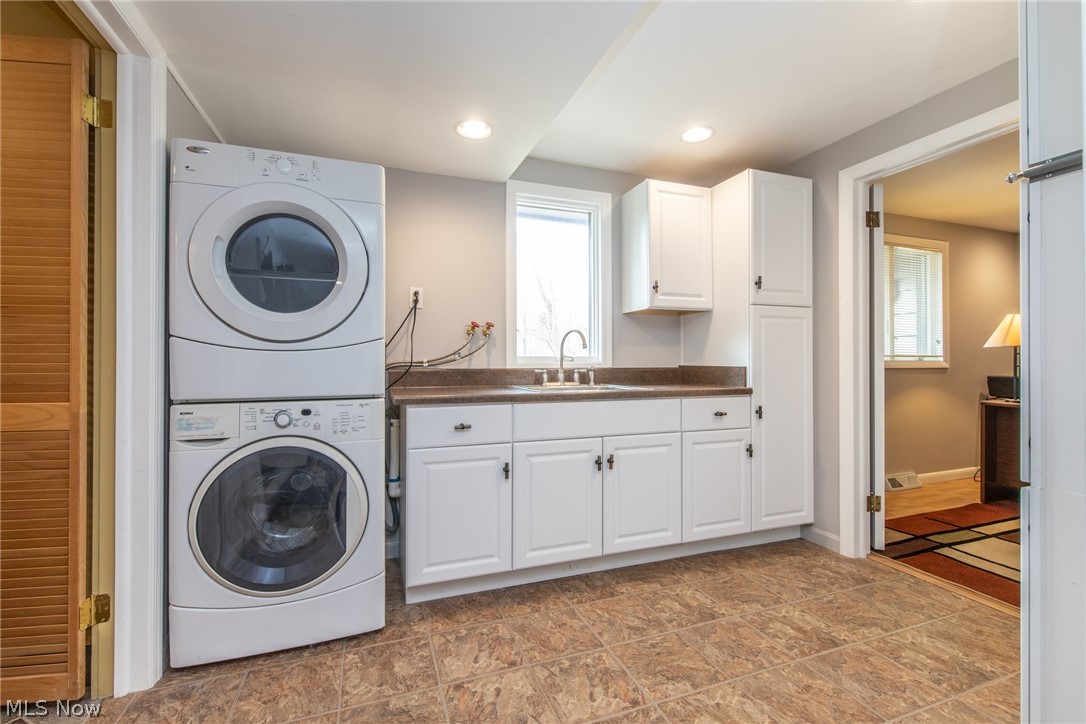 3217 Bremerton Road Pepper Pike, OH 44124 - Photo 17 of 35 Laundry/Mud room