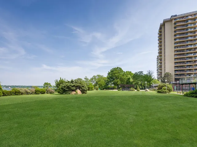 $375,000 | 17-85 215th Street, Unit 4B | Bay Terrace