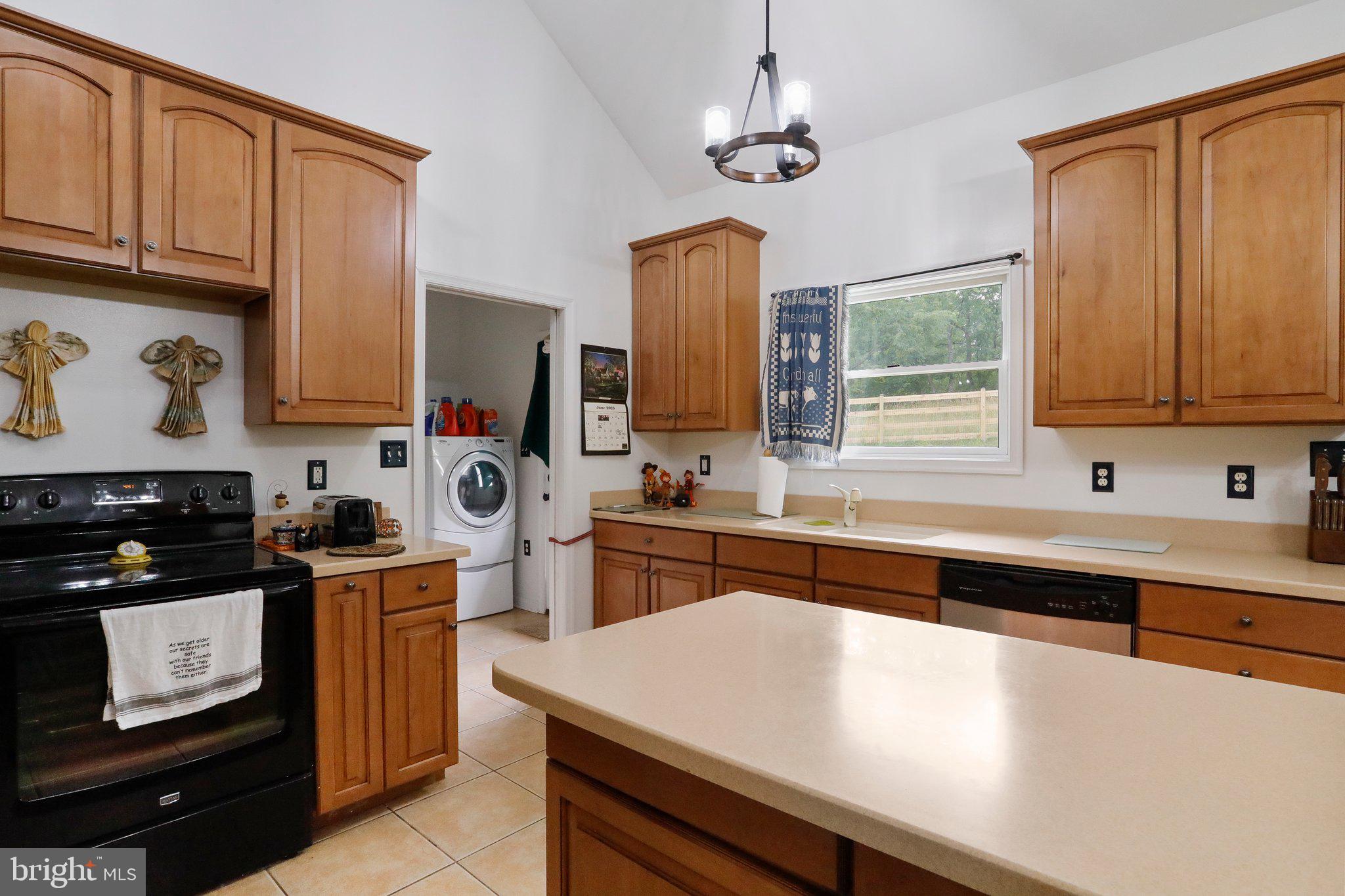 96 Woodbrier Road Berkeley Springs, WV 25411 - Photo 17 of 34 Kitchen