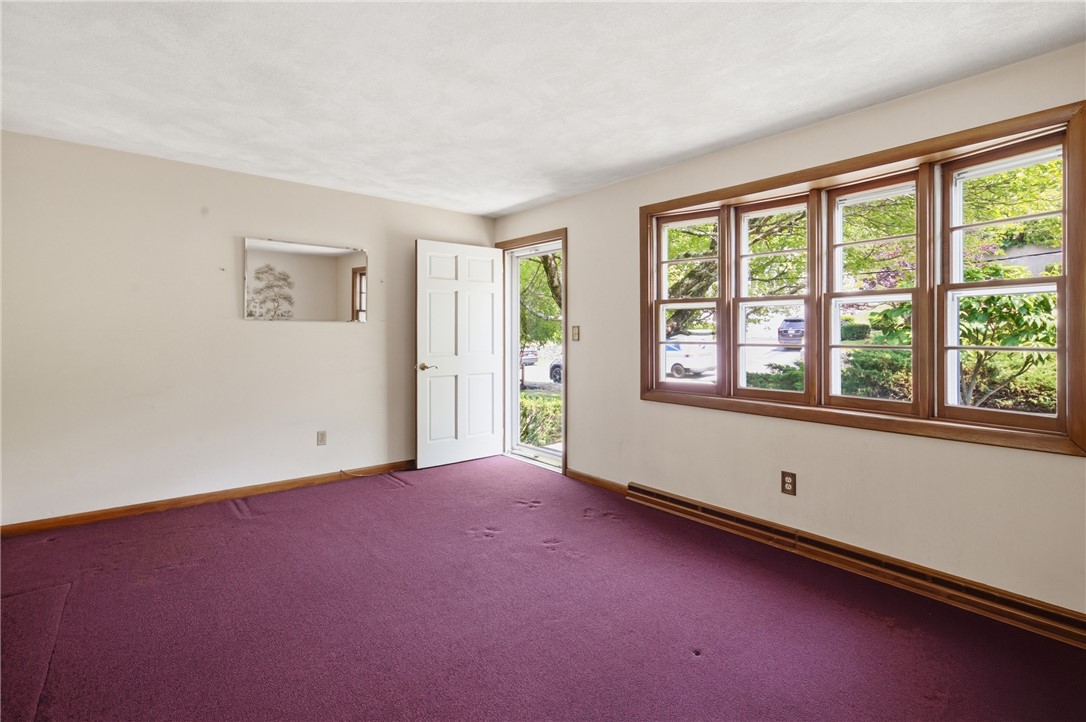 251 Madeleine Avenue Woonsocket, RI 02895 - Photo 8 of 44
