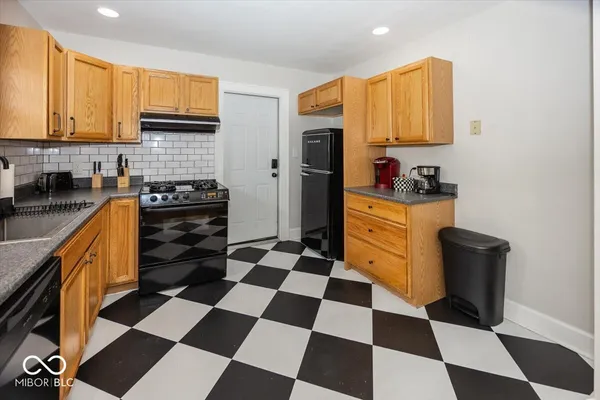 $2,600 | 6140 Winthrop Avenue, Indianapolis, IN 46220