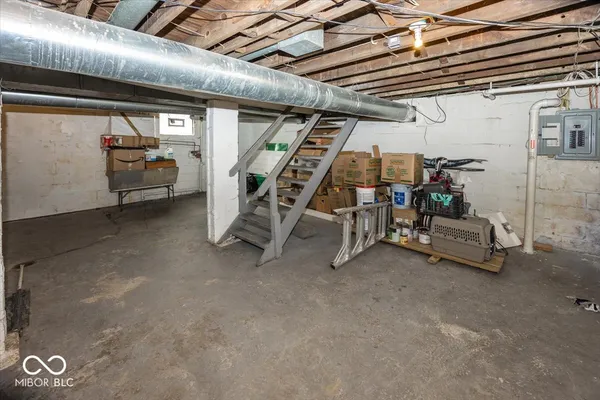 $2,600 | 6140 Winthrop Avenue, Indianapolis, IN 46220