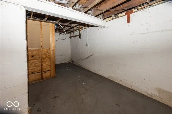 $2,600 | 6140 Winthrop Avenue, Indianapolis, IN 46220