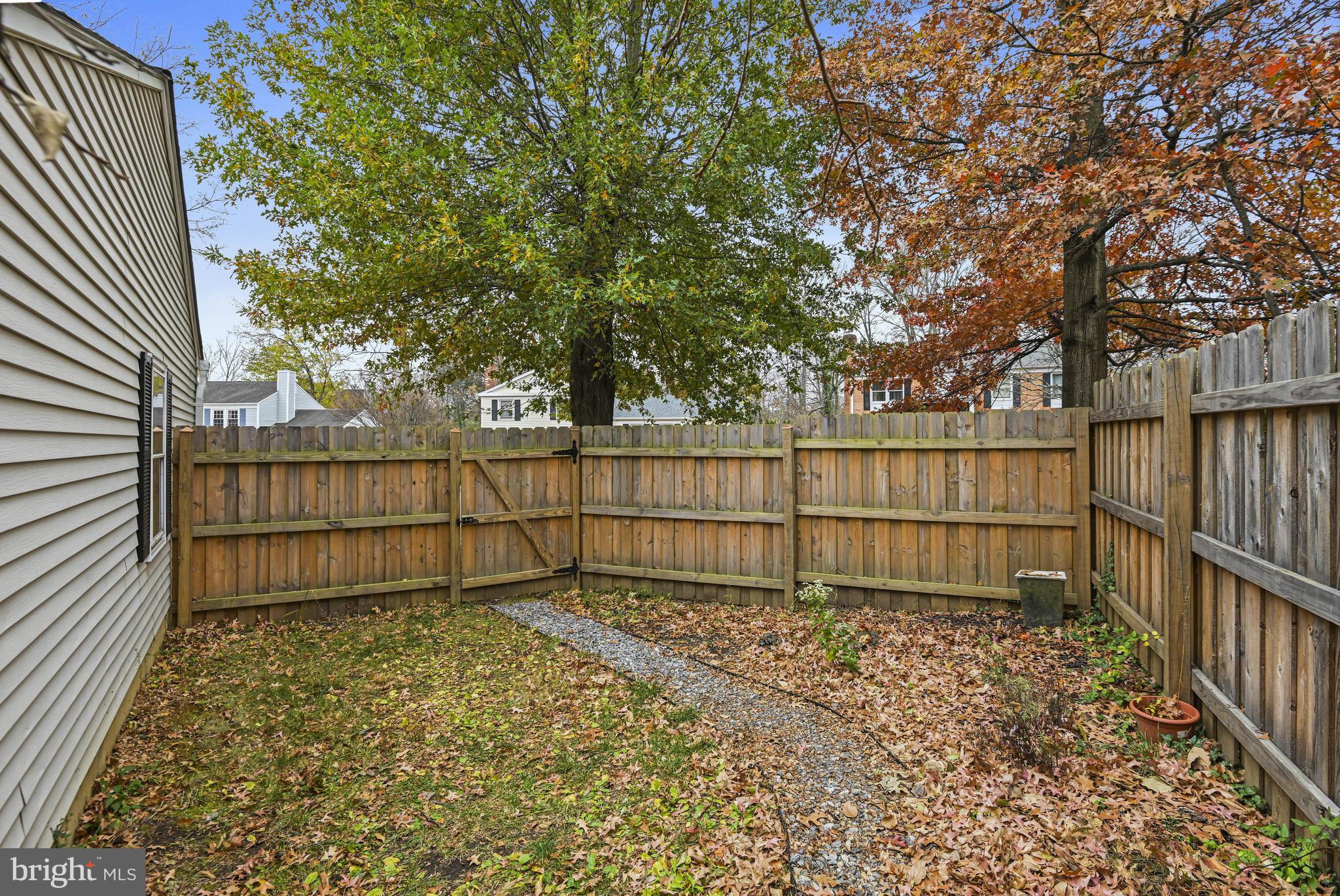 532 Merlins Lane Herndon, VA 20170 - Photo 42 of 42 a view of a backyard