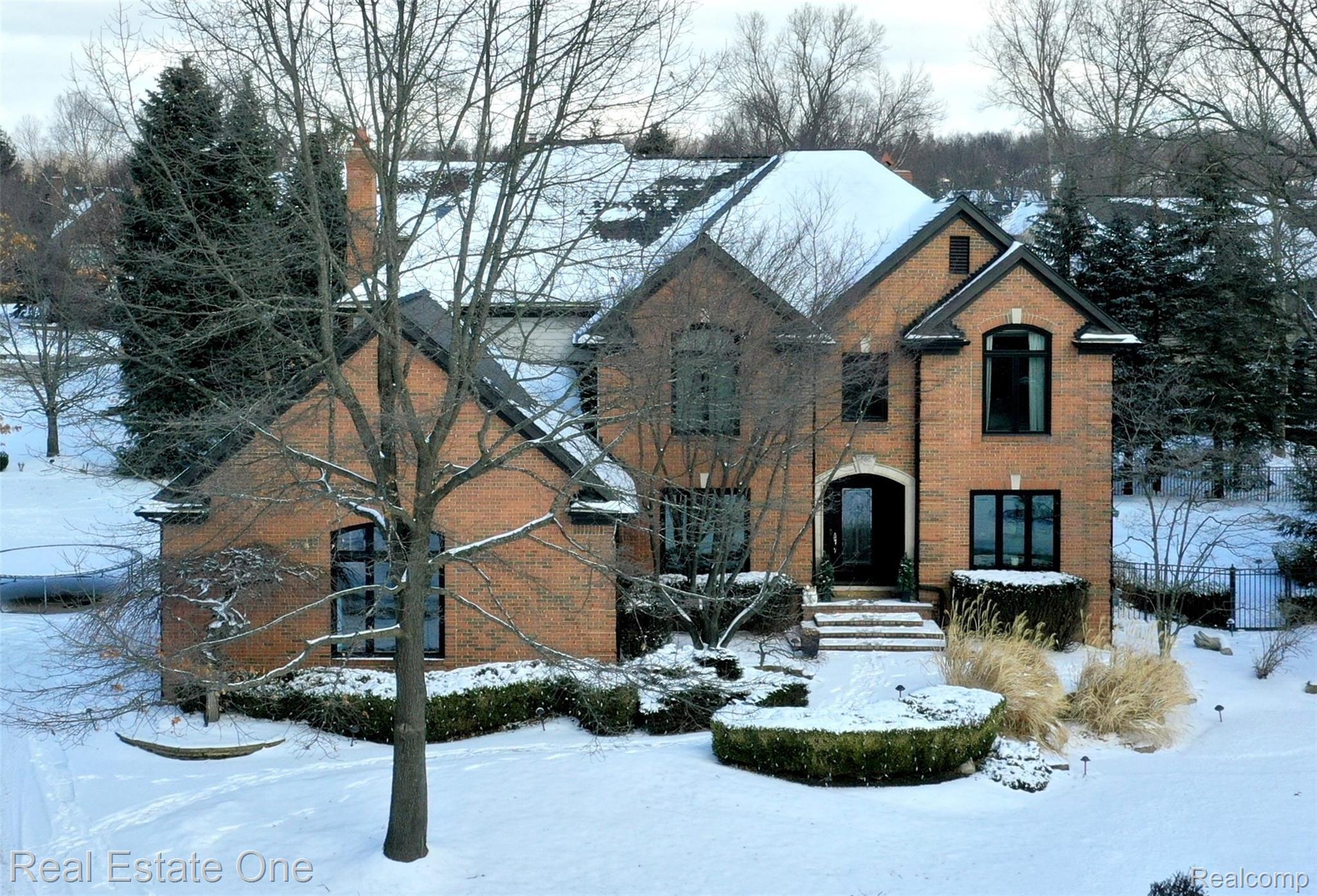 1686 Apple Ridge Court Rochester, MI 48306 - Photo 1 of 66 1.jpeg