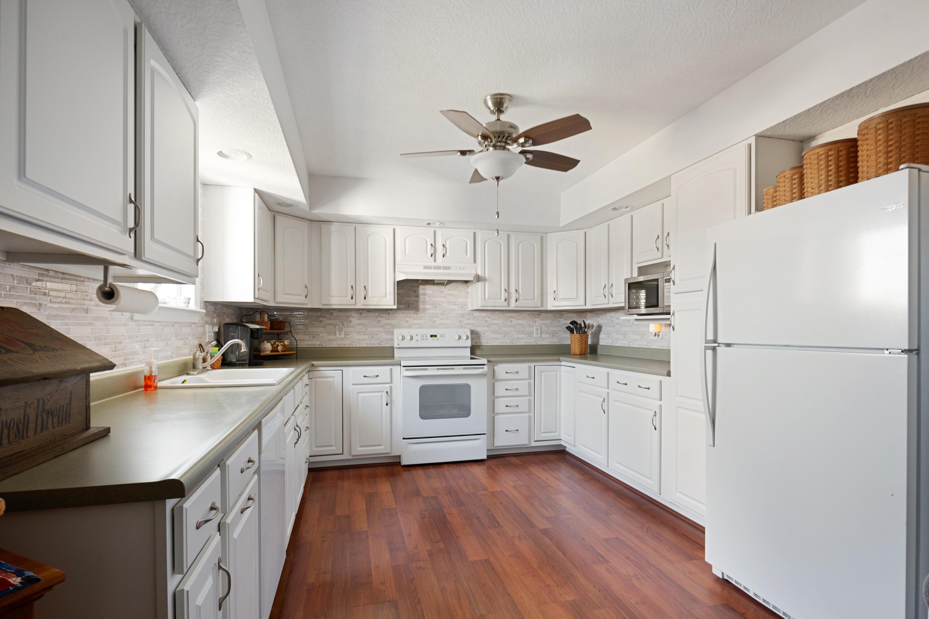 24820 Huber-Hitler Road Circleville, OH 43113 - Photo 11 of 55 Kitchen