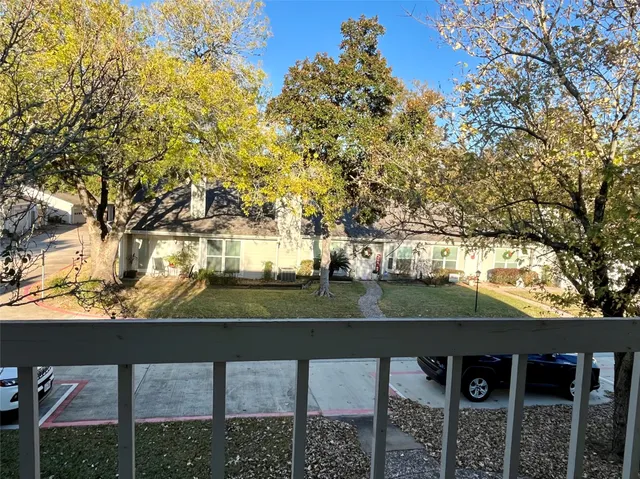 a view of entryway and hall