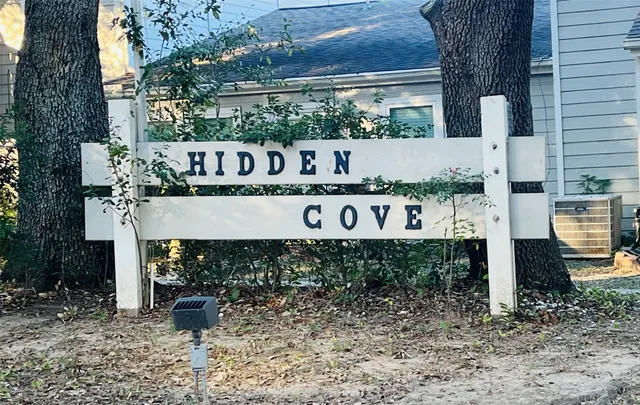 $168,450 | 19 Hideaway Drive, Friendswood, TX 77546