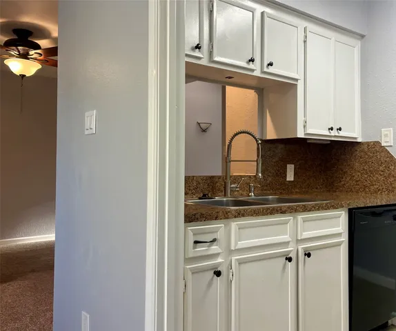 a close view of sink and tap