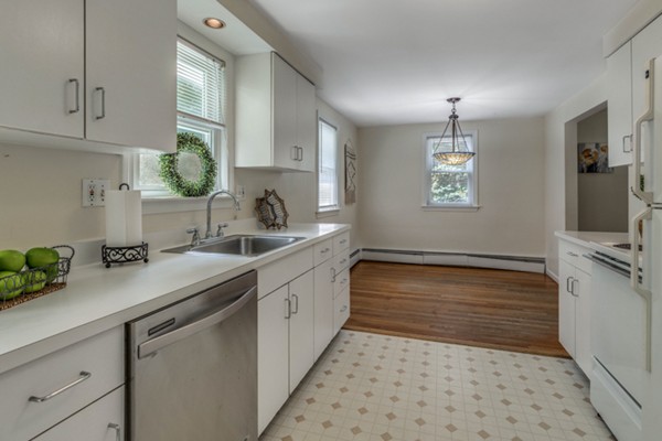 36 Charles Road, Unit 36 Winchester, MA 01890 - Photo 11 of 20