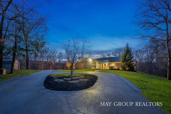 $1,350,000 | 8355 Wilderness Trail Northeast, Ada, MI 49301