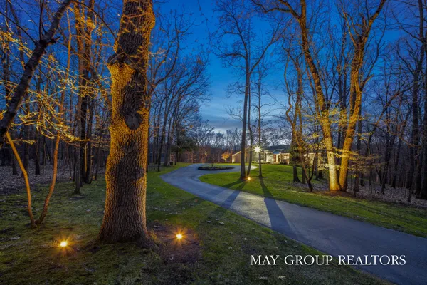 $1,350,000 | 8355 Wilderness Trail Northeast, Ada, MI 49301