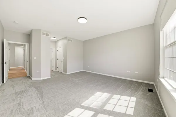 $429,000 | 910 Oak Ridge Boulevard, Elgin, IL 60120
