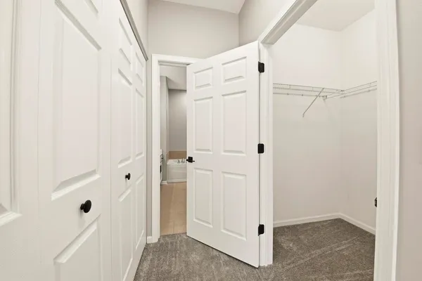 $429,000 | 910 Oak Ridge Boulevard, Elgin, IL 60120