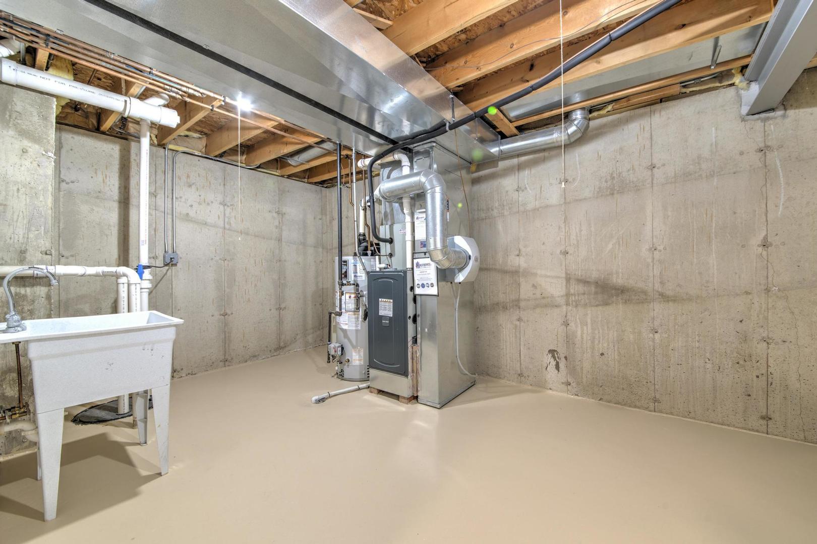 910 Oak Ridge Boulevard Elgin, IL 60120 - Photo 22 of 23