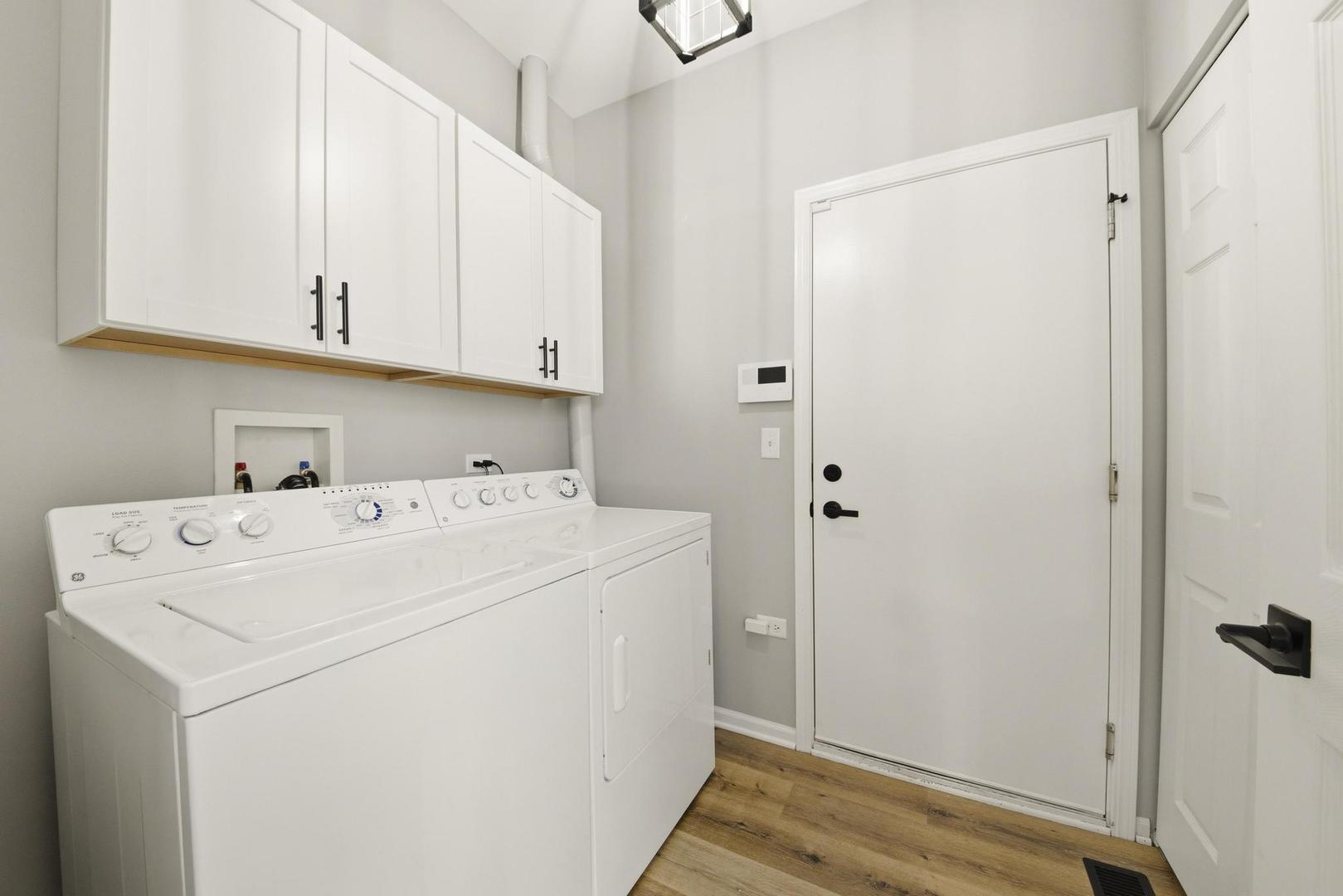 910 Oak Ridge Boulevard Elgin, IL 60120 - Photo 10 of 23