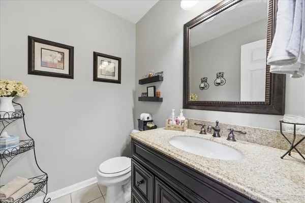 $549,900 | 2984 Marshfield Court, Elgin, IL 60124