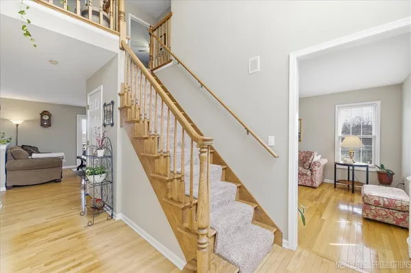 $549,900 | 2984 Marshfield Court, Elgin, IL 60124