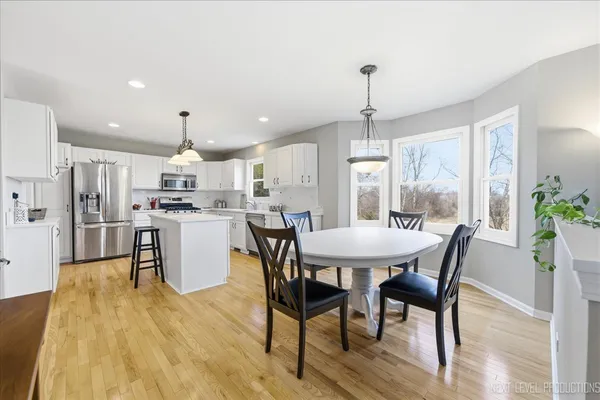 $549,900 | 2984 Marshfield Court, Elgin, IL 60124