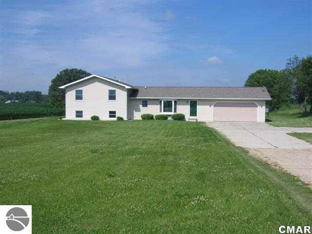 760 South Lincoln Road Mount Pleasant, MI 48858 - Photo 1 of 11 1773145.JPG