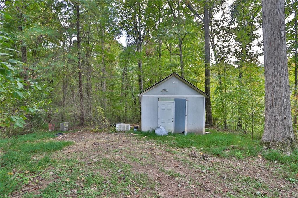 1225 Ruritan Road Roaring River, NC 28669 - Photo 6 of 25 Gallery Image 6