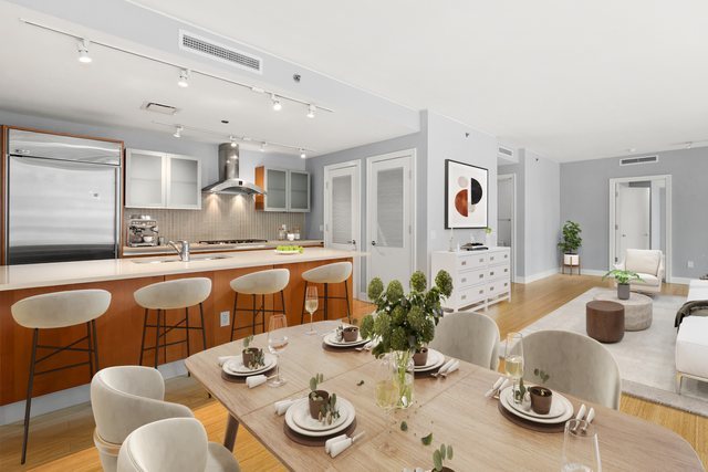 340 East Randolph Street, Unit 302 Chicago, IL 60601 - Photo 4 of 23