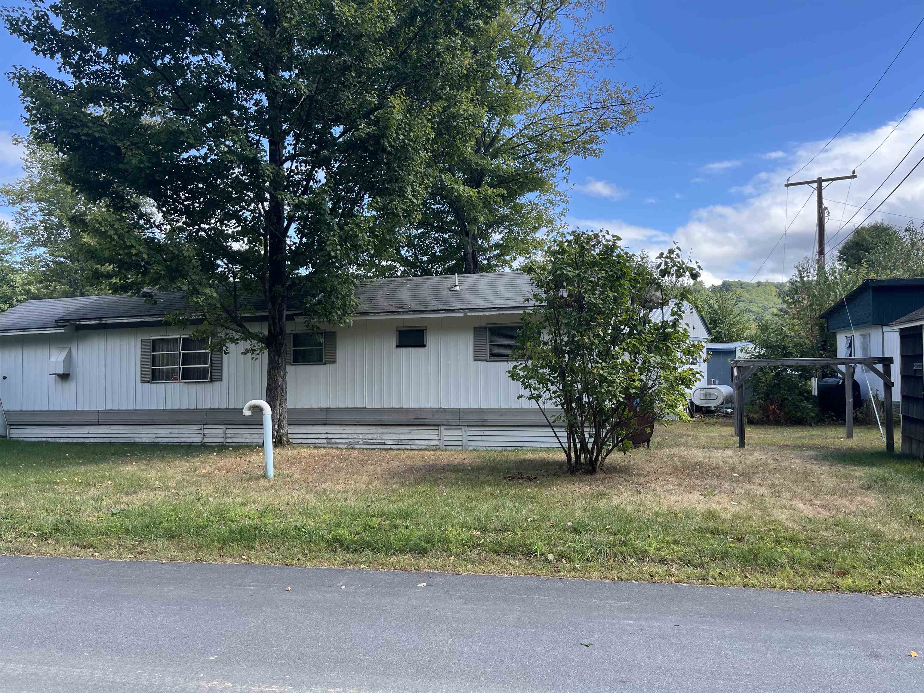 4 Morin Street, Unit 4 Holderness, NH 03245 - Photo 2 of 7