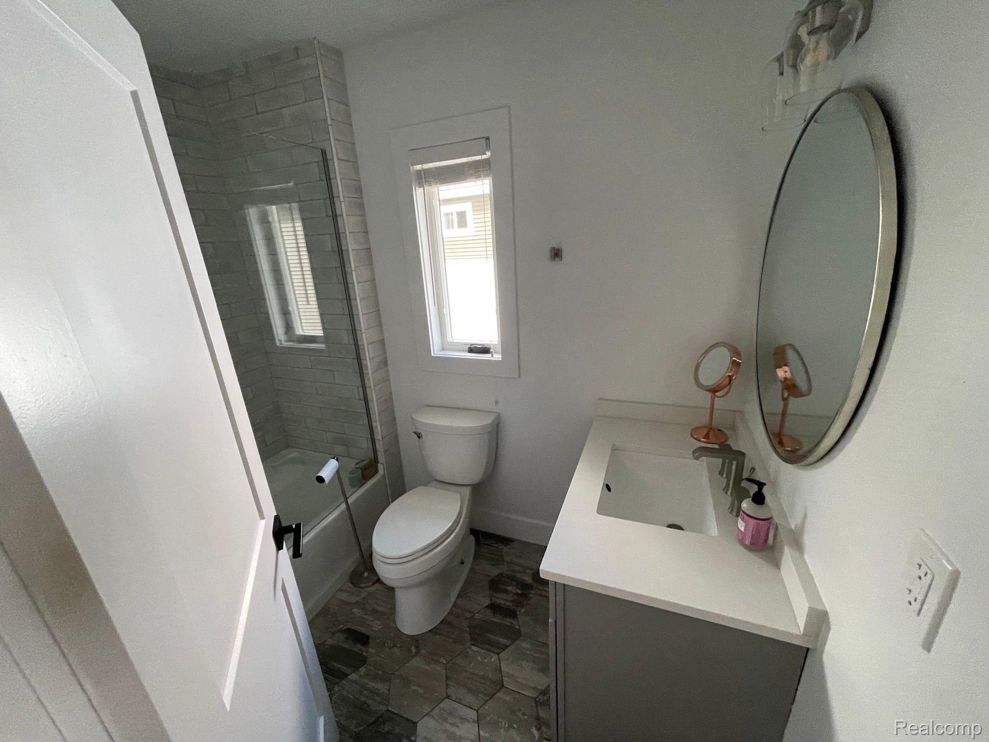 11485 Torrey Road Fenton, MI 48430 - Photo 22 of 27 Gallery Image 22