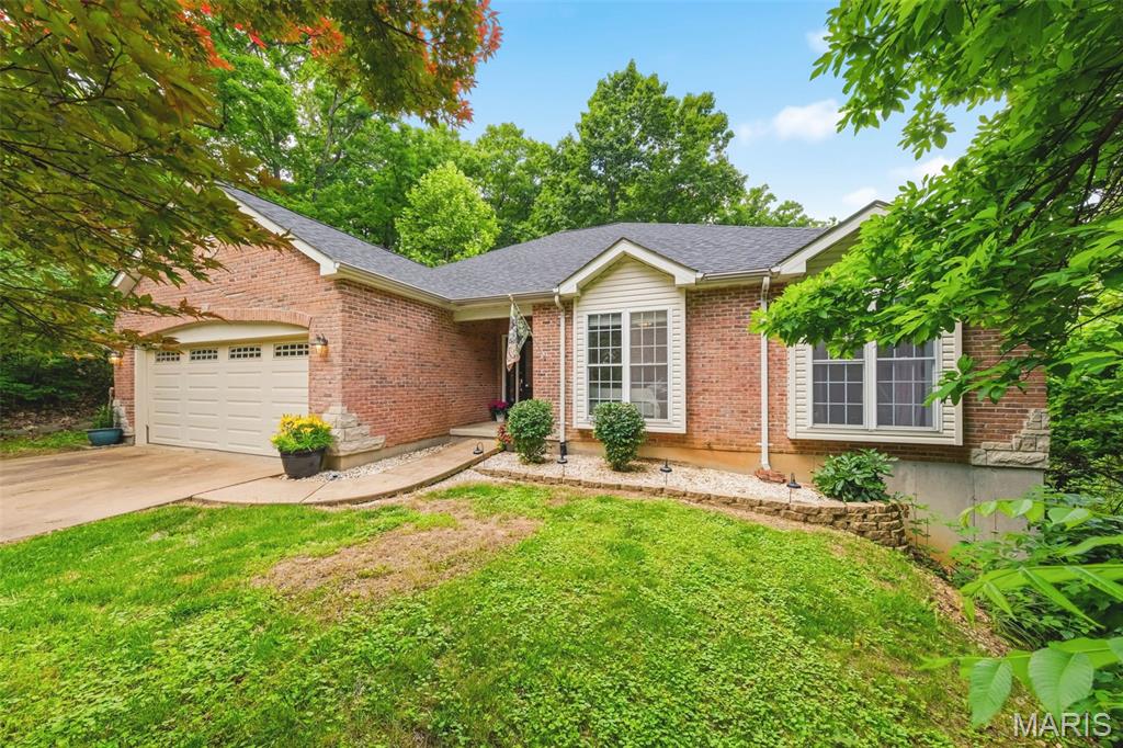 609 Hoene Ridge Estates Drive Eureka, MO 63025 - Photo 2 of 45
