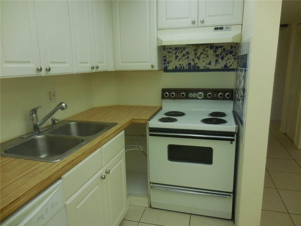 636 Northwest 13th Street, Unit 240 Boca Raton, FL 33486 - Photo 2 of 12 Photo 2