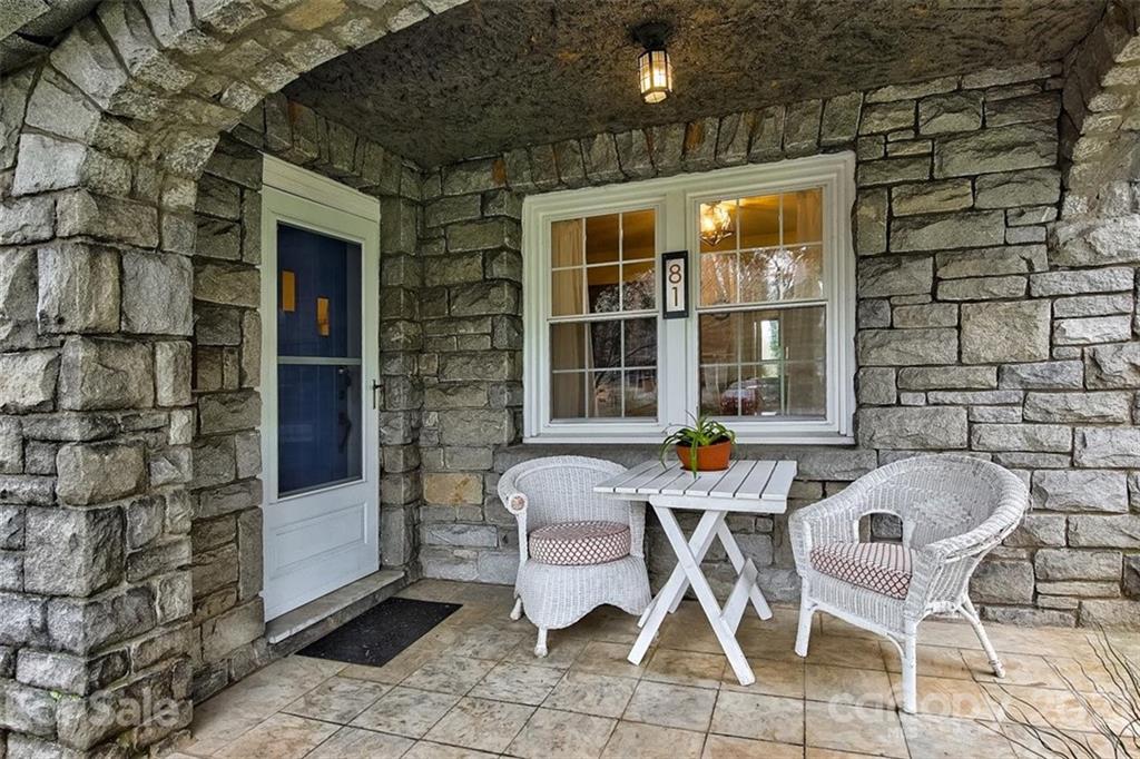 81 Longview Road Asheville, NC 28806 - Photo 4 of 25 Gallery Image 4