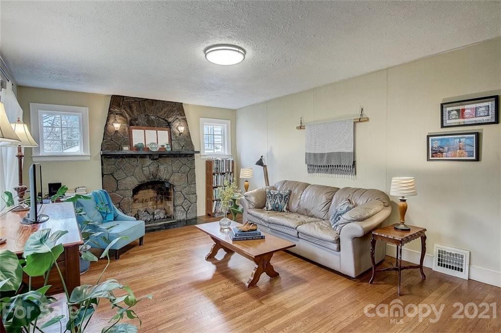 81 Longview Road Asheville, NC 28806 - Photo 8 of 25 Gallery Image 8