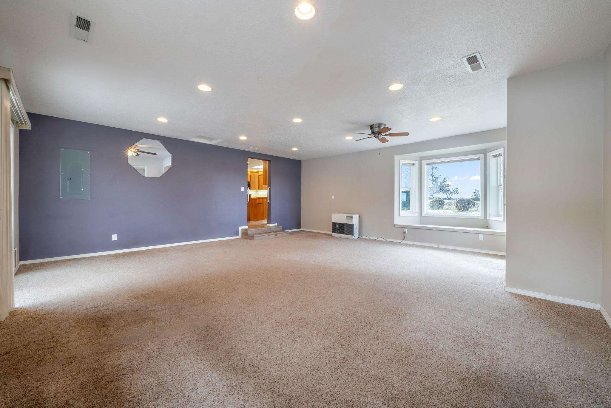 165 Southwest Crestview Lane Madras, OR 97741 - Photo 39 of 68 Living Room