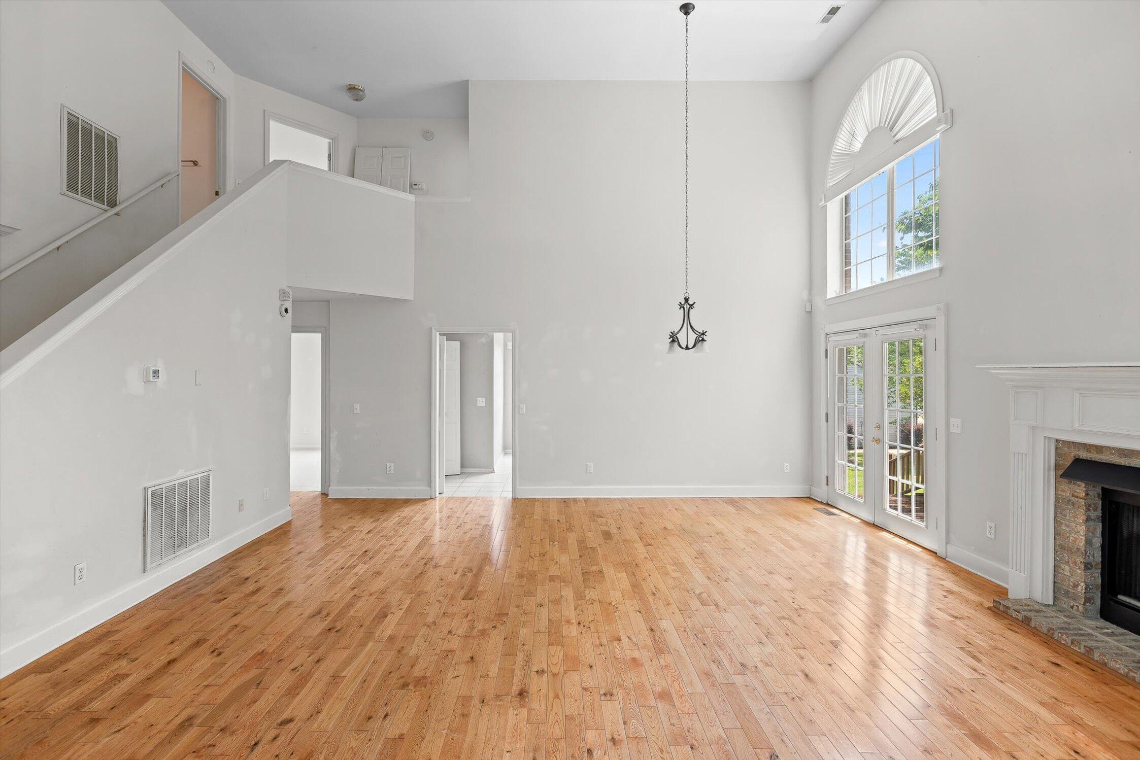 6689 Hickory Trace Circle Chattanooga, TN 37421 - Photo 3 of 52 17-Hickory Trace-17