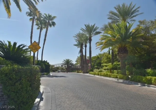 $4,150 | 101 North Buteo Woods Lane, Las Vegas, NV 89144