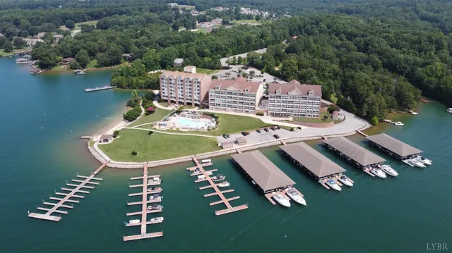 $121,500 | 1245 Graves Harbor Trail, Unit 2103, Huddleston, VA 24104