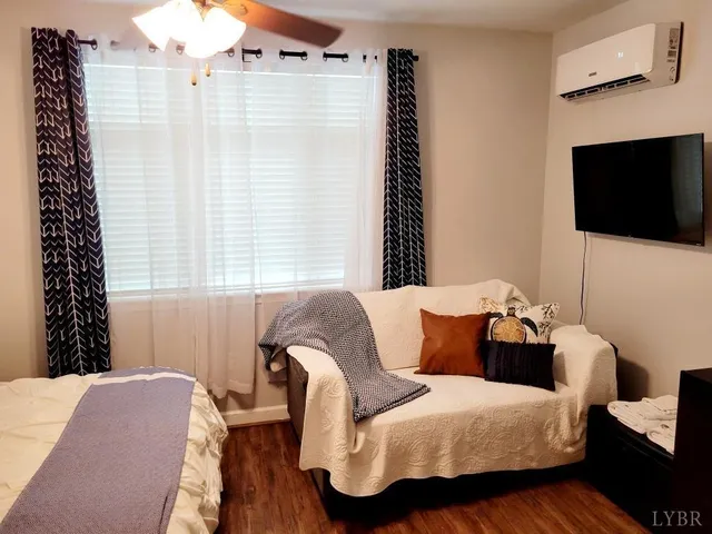 $121,500 | 1245 Graves Harbor Trail, Unit 2103, Huddleston, VA 24104