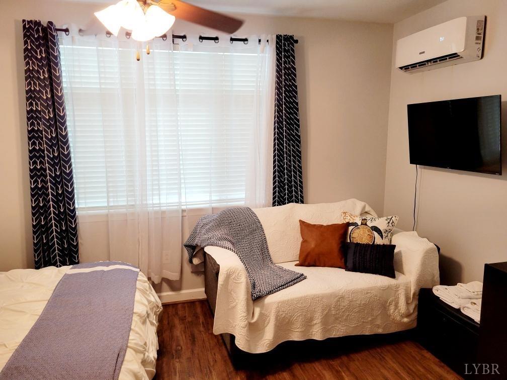 1245 Graves Harbor Trail, Unit 2103 Huddleston, VA 24104 - Photo 7 of 27