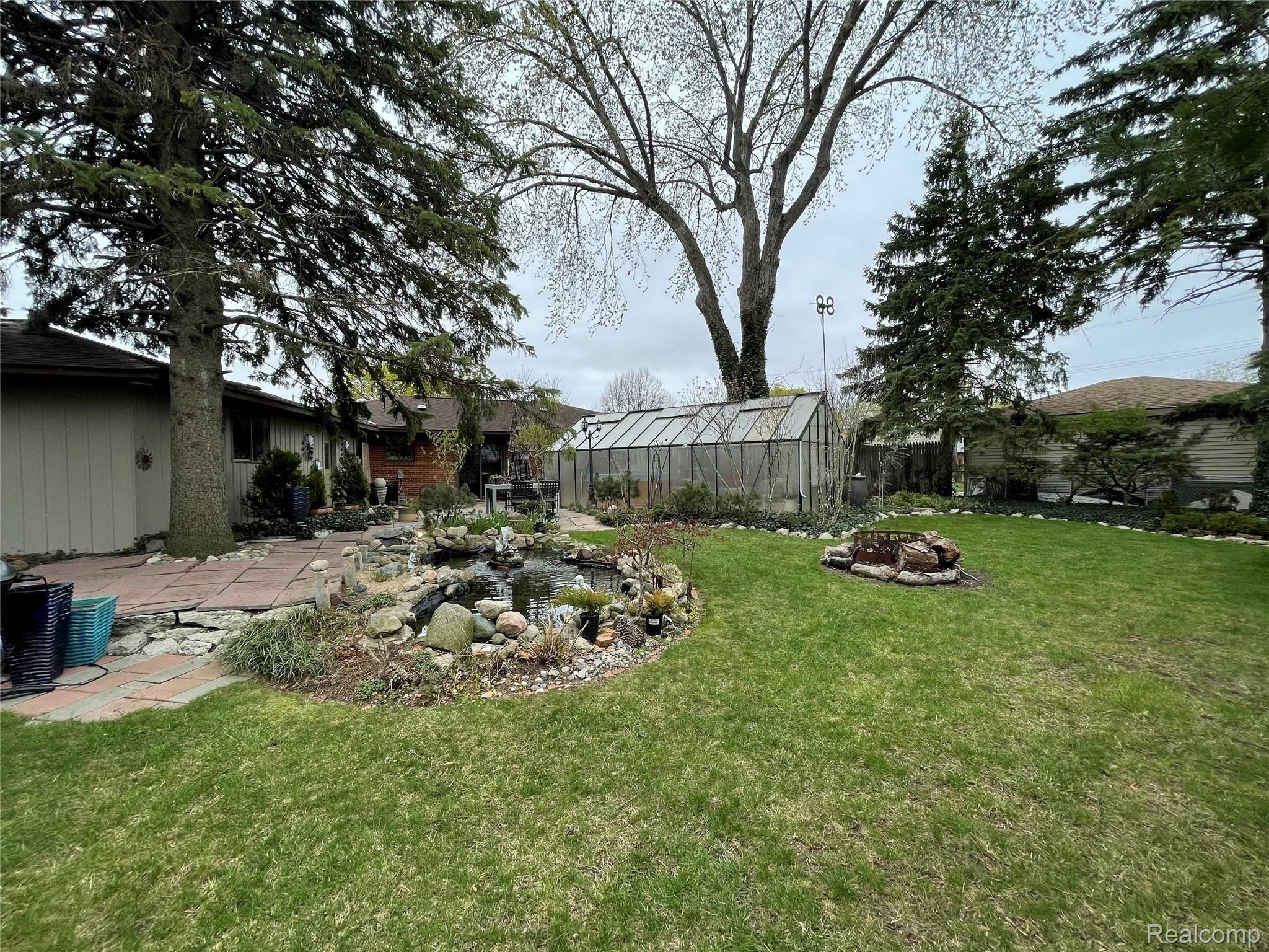 4933 Harding Street Wayne, MI 48184 - Photo 28 of 38 6A41C3FD-CCF9-435A-9EF4-0DB5C0D1A969.jpeg